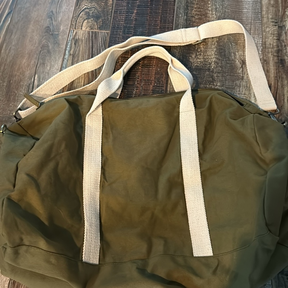 Known Supply fair trade green cotton canvas weekend duffle bag NWOT - Picture 4 of 11